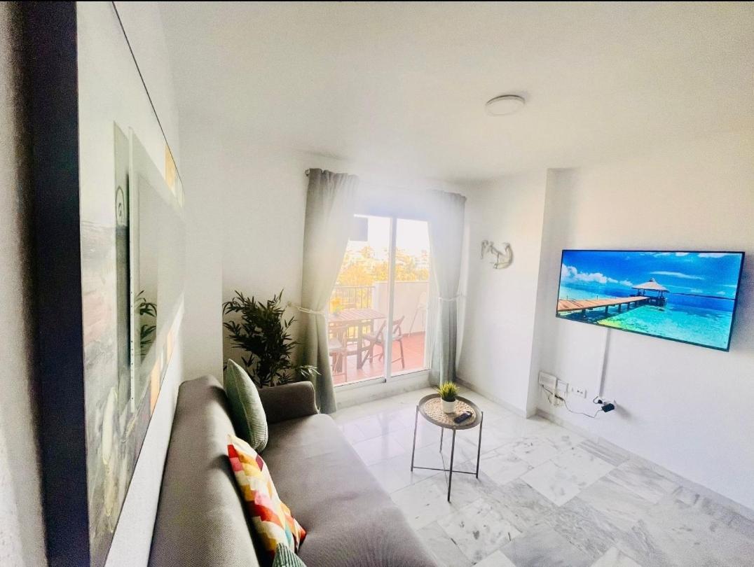 Two Bed, Two Bath Apartment With Sea Views - Angel De Miraflores マラガ エクステリア 写真
